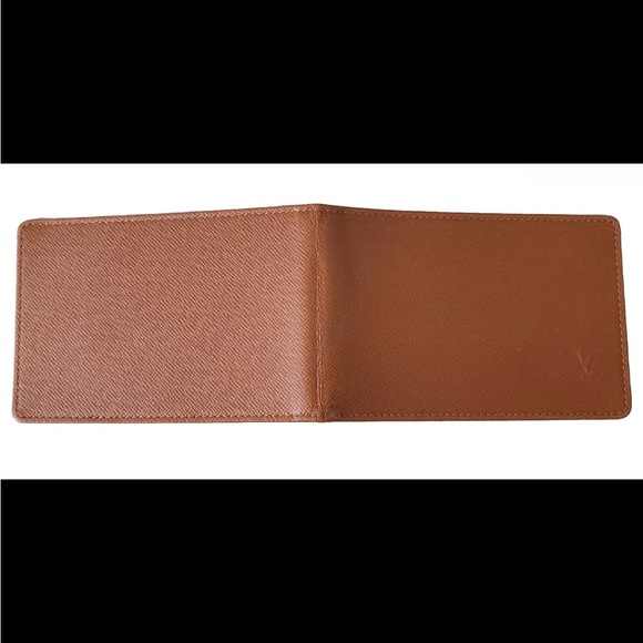 Louis Vuitton Taiga Leather Card Holder/ID Wallet Case NWOT - Picture 14 of 14